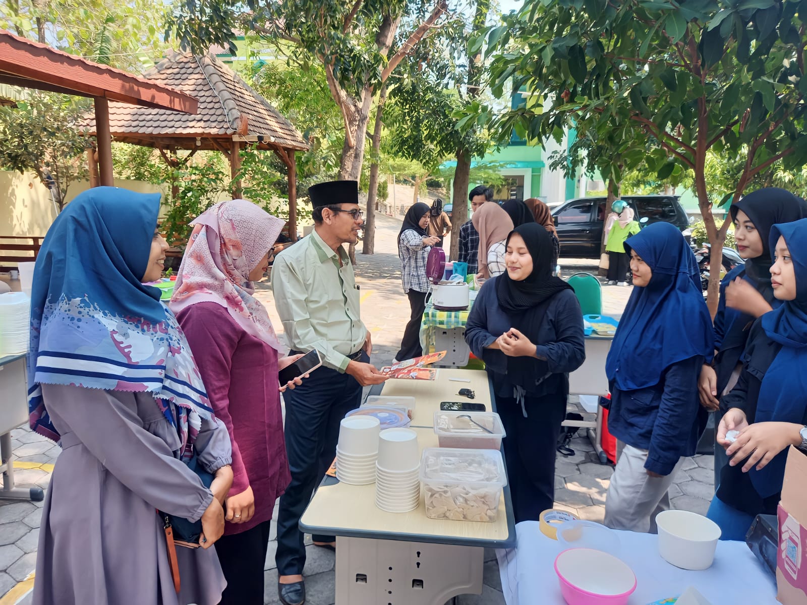 Bazar Entrepreneurship Di Fakultas Psikologi Dan Kesehatan Uin Walisongo Semarang Mahasiswa